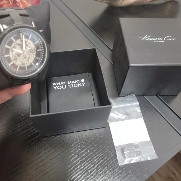 Kenneth Cole skeleton watch - Picture 8 of 8